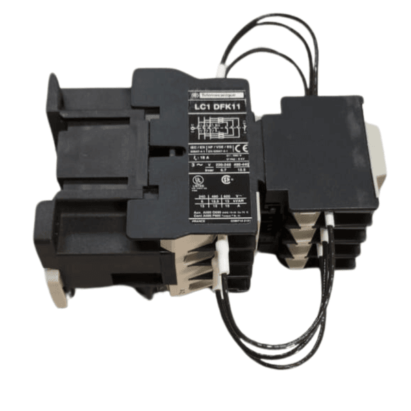 656dbc896abed.png LC1DFK11M7 - TeSys Deca capacitor duty contactor - 3P - 12.5 kVAR - 415 V - 220 V AC coil - Image 1